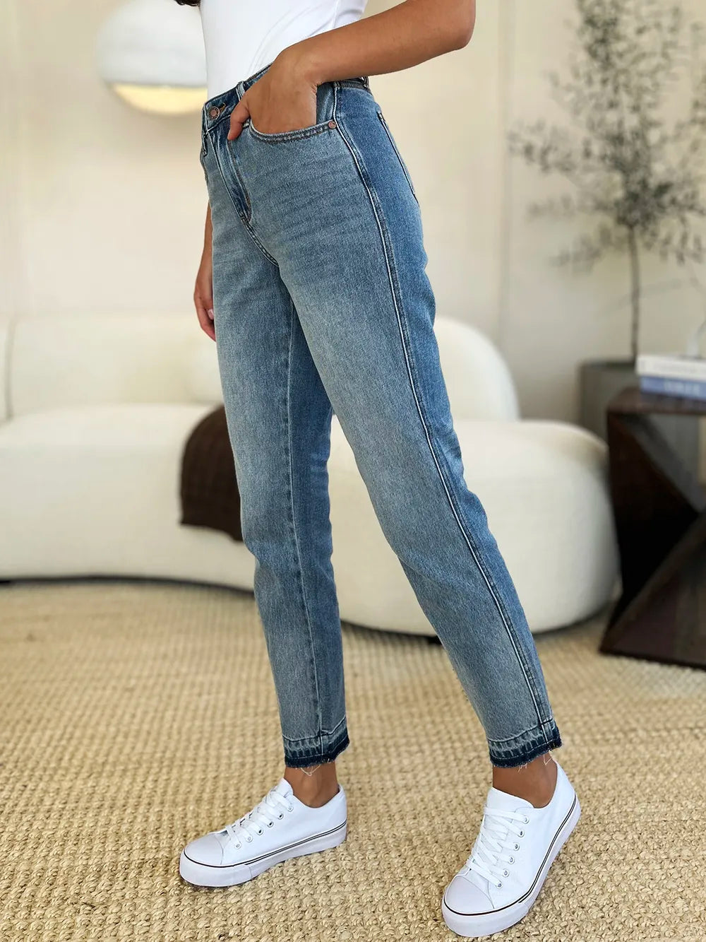 Women's jeans – product view 5