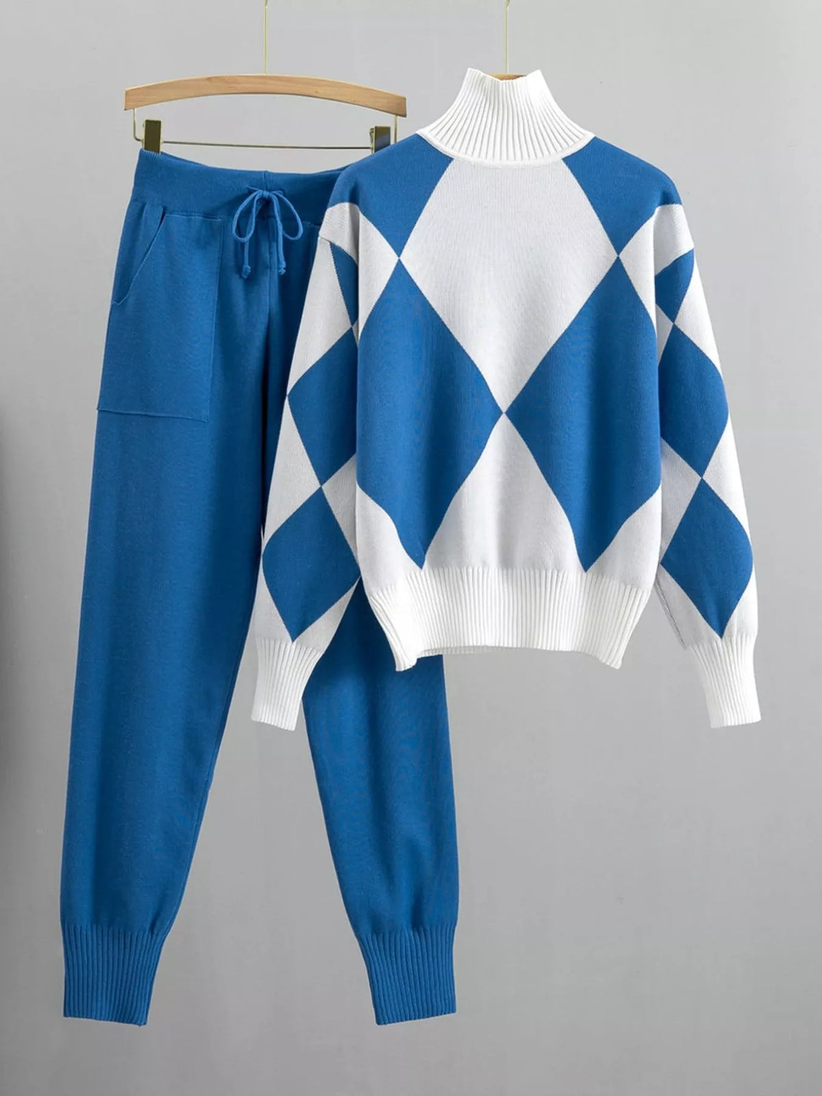 Argyle Pattern Mock Neck Sweater and Jogger Set — garment front