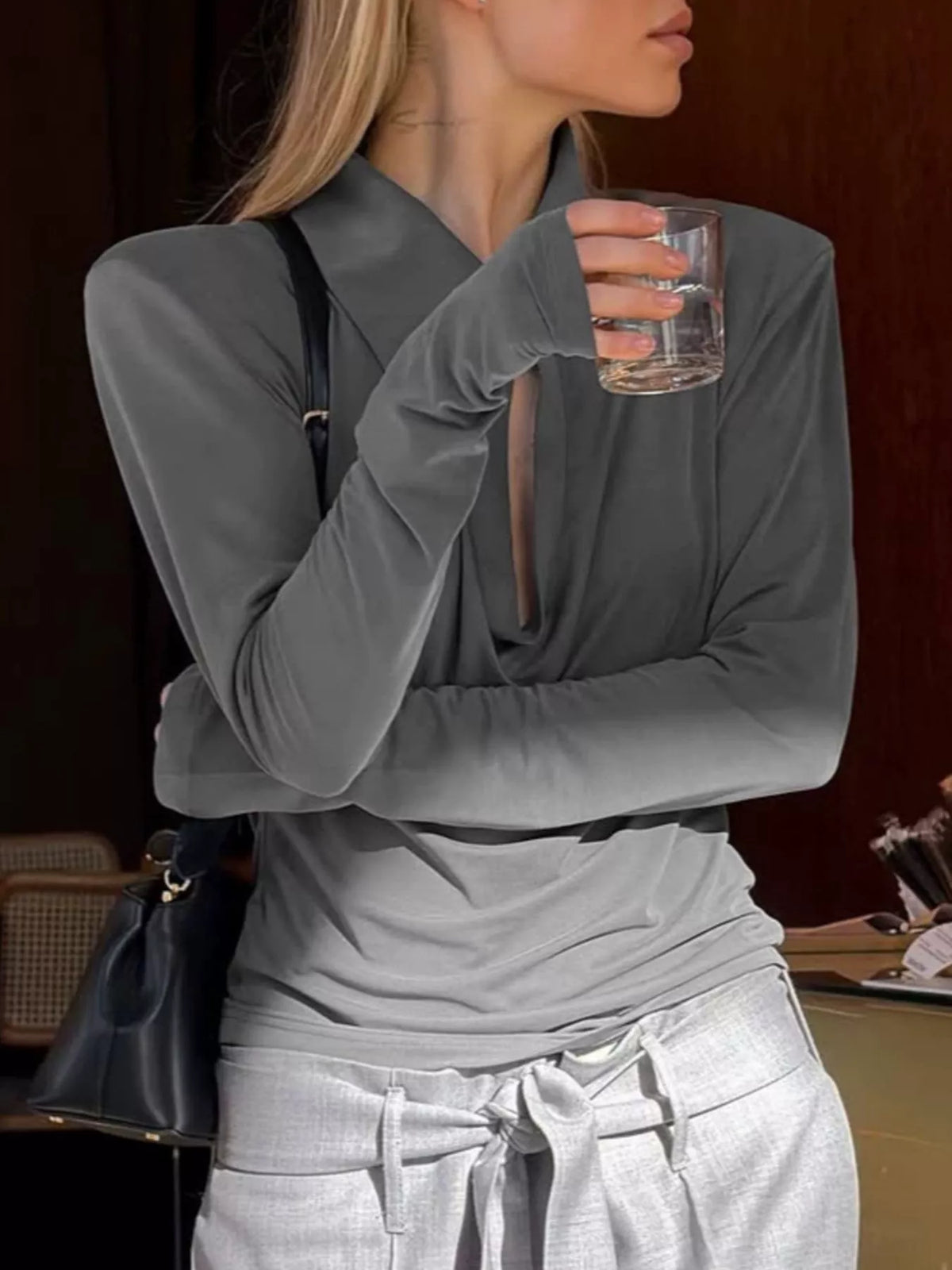 Trendsi Long-Sleeve Slim-Fit T-Shirt with Cutout Detail -