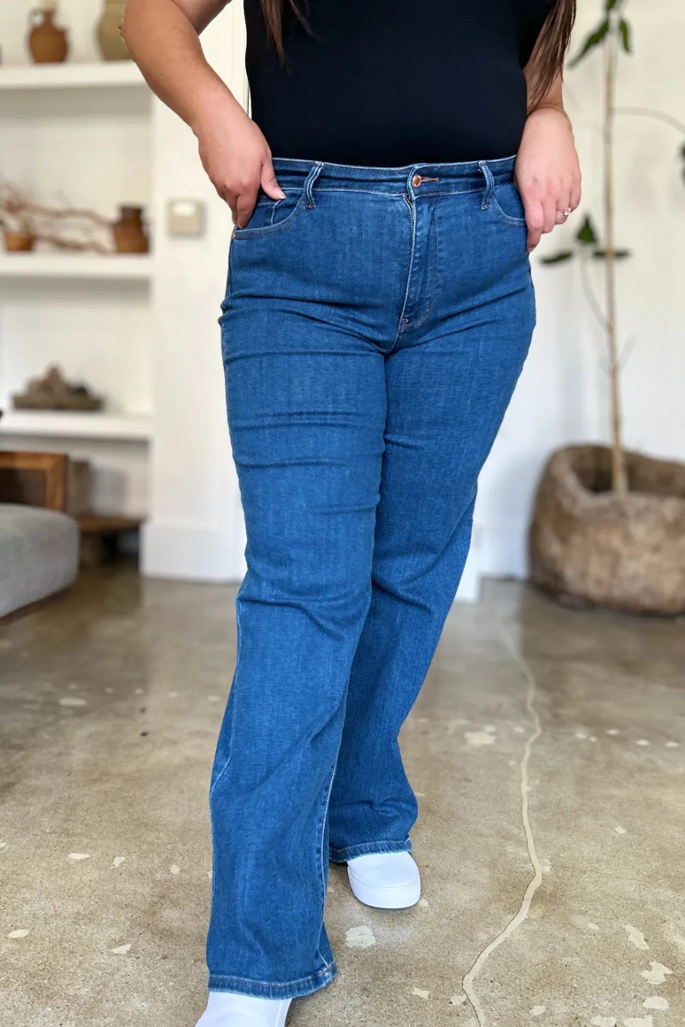 Women's high-rise straight-leg denim jeans - product view 4