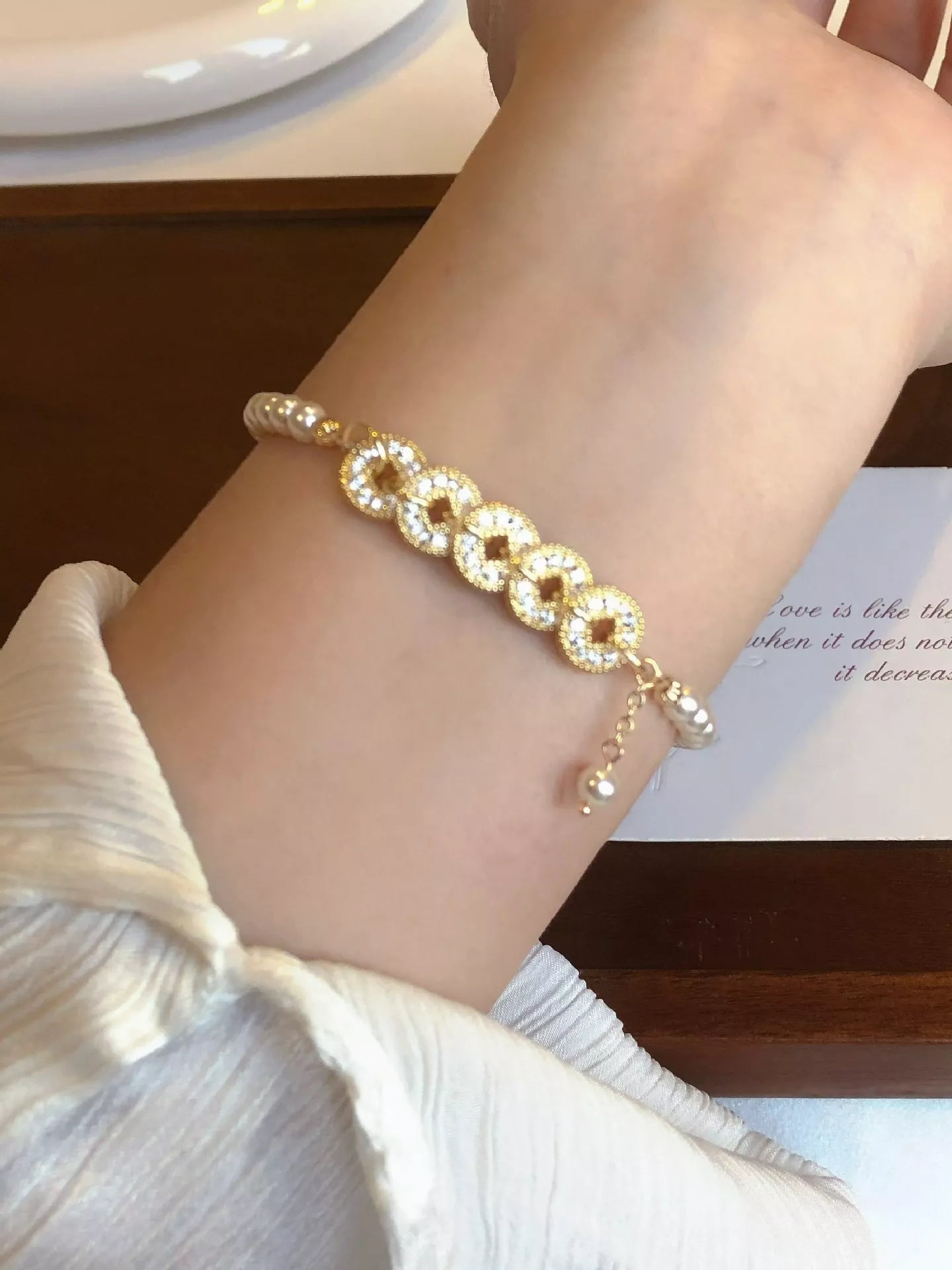 Trendsi 18K Gold-Plated Pearl Coin Bracelet -