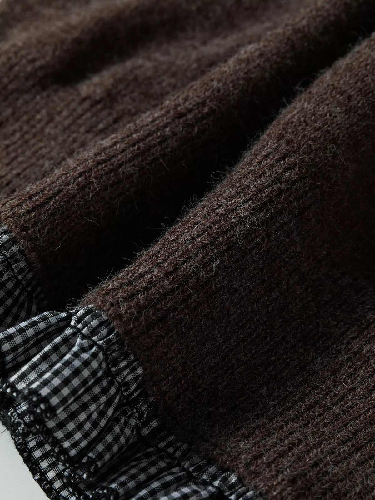 Contrast Plaid Ruffle Trim Pullover Sweater — construction details