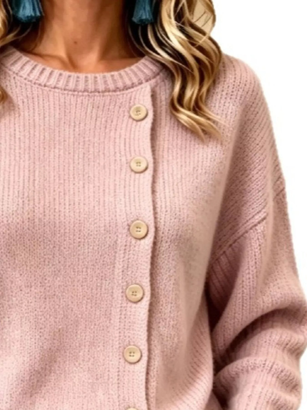 Decorative-button sweater, pink decorative button detail