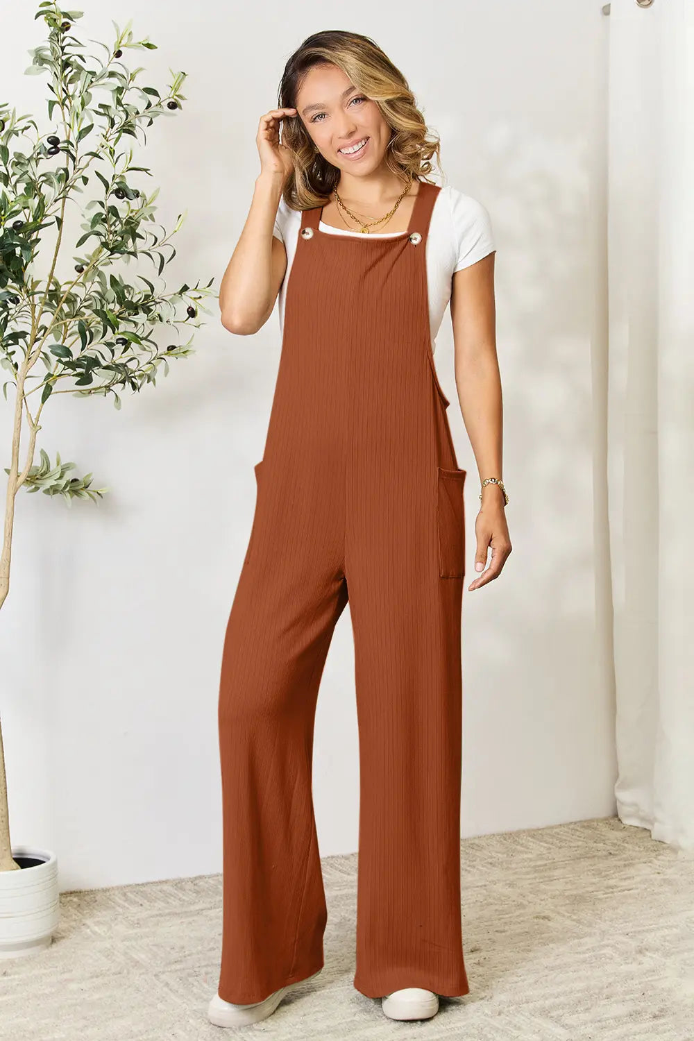 Women's apparel – product view 16