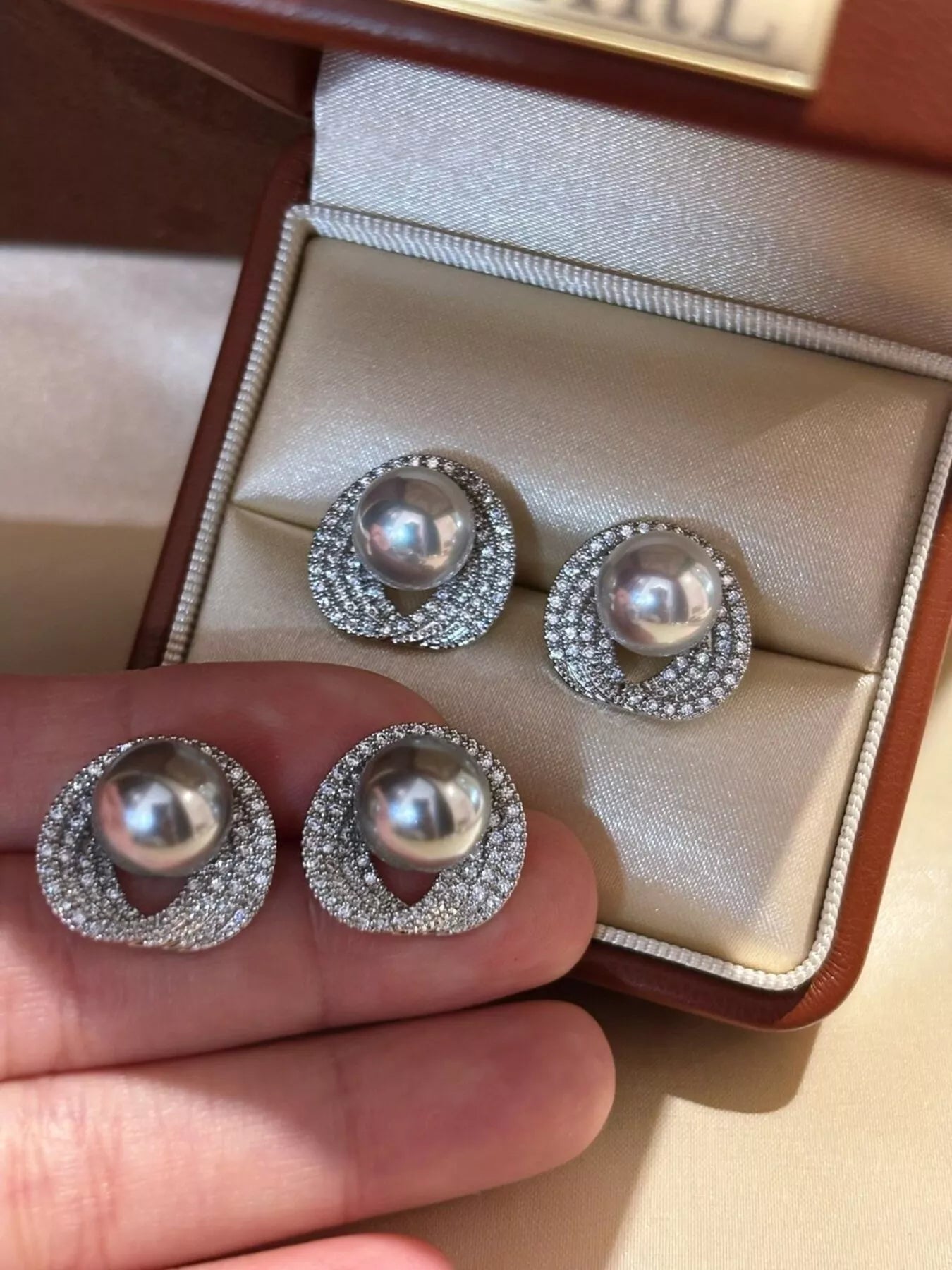 Trendsi Pearl Stud Earrings -