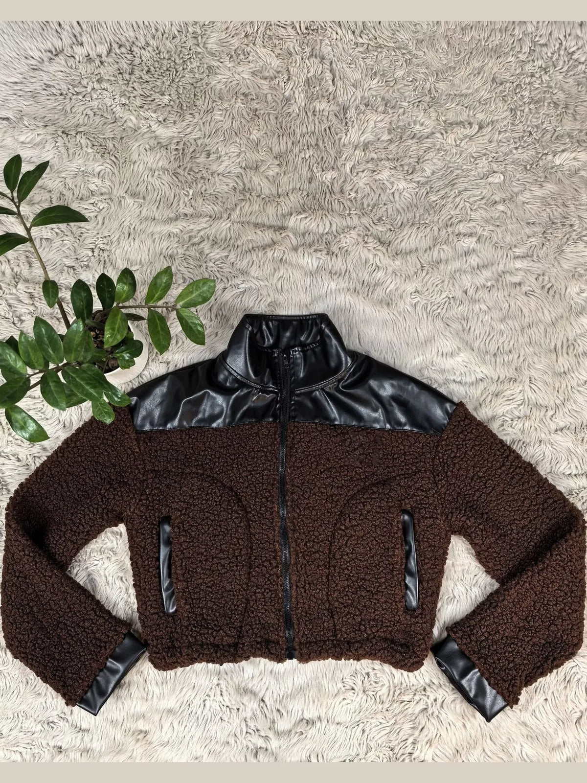 Sherpa-contrast jacket, brown flat front