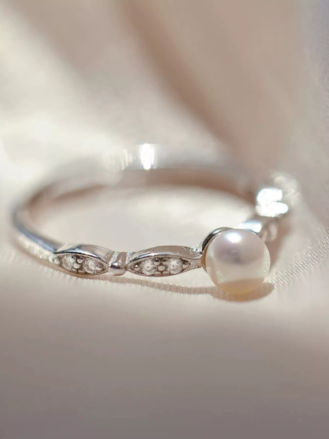 Trendsi 925 Sterling Silver Pearl Ring -