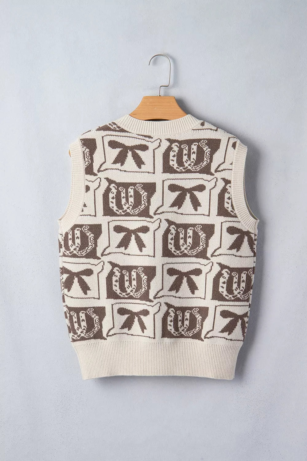 Trendsi Western Horseshoe Bow Pattern Button Front Sleeveless Knit Sweater -