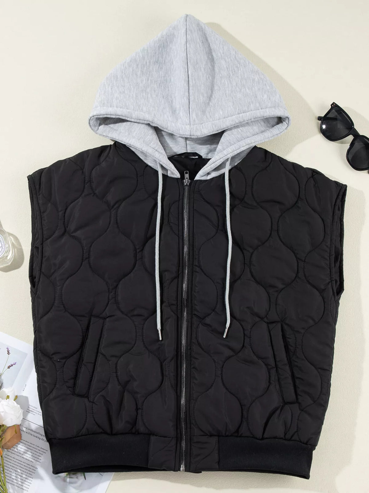Hooded puffer vest, black flat front