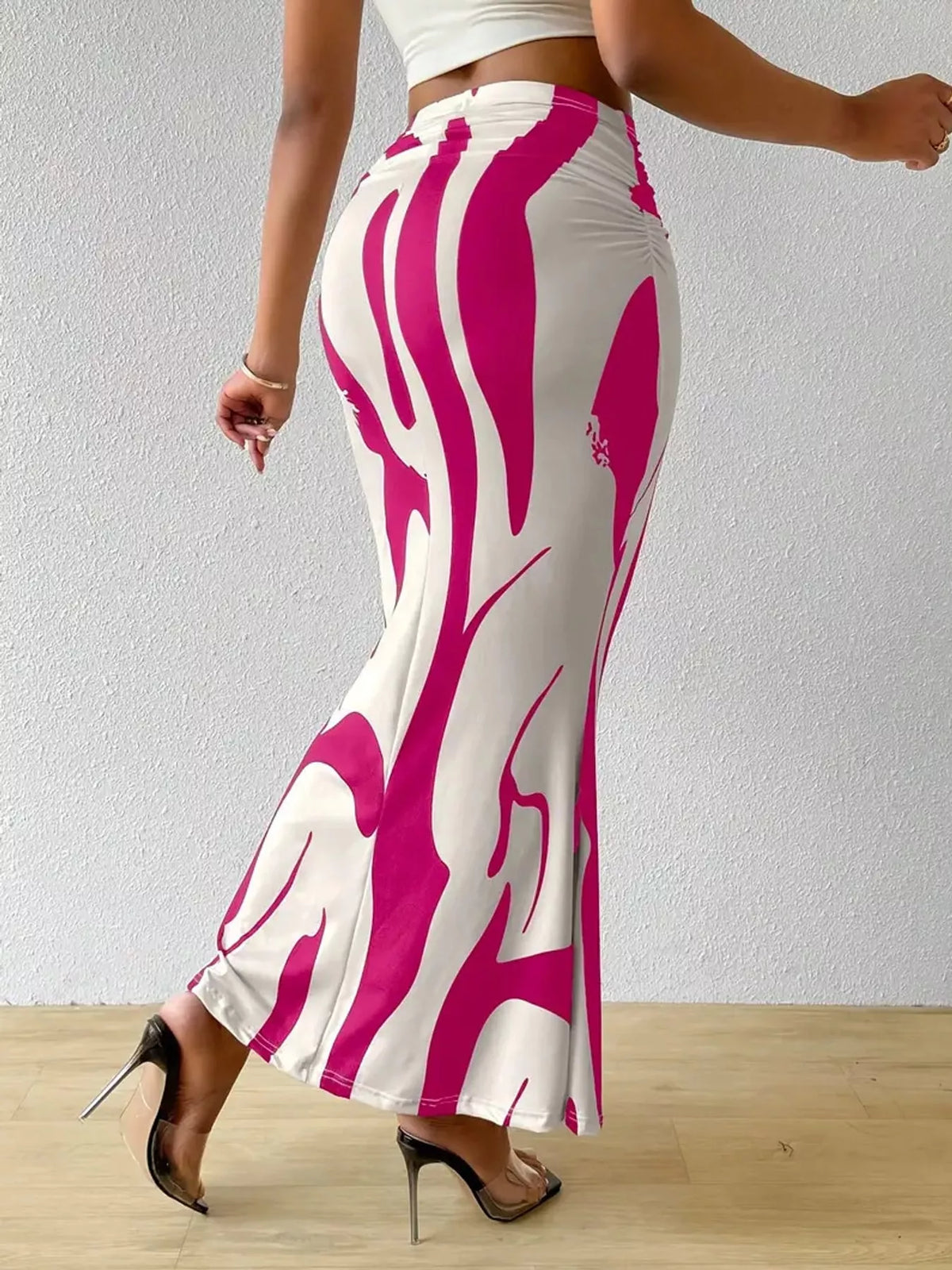 Rose Red high-waisted ruched printed maxi skirt