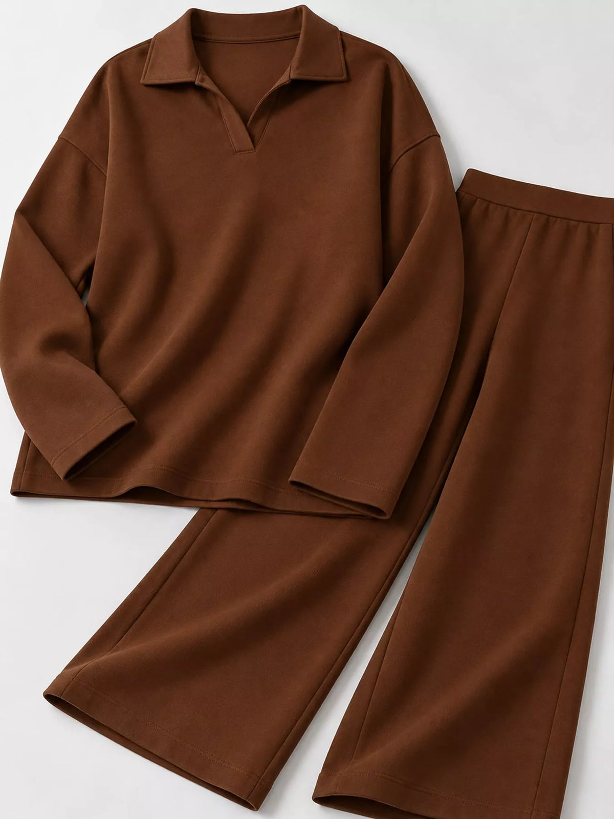 Polo top and pants set, rust collar detail