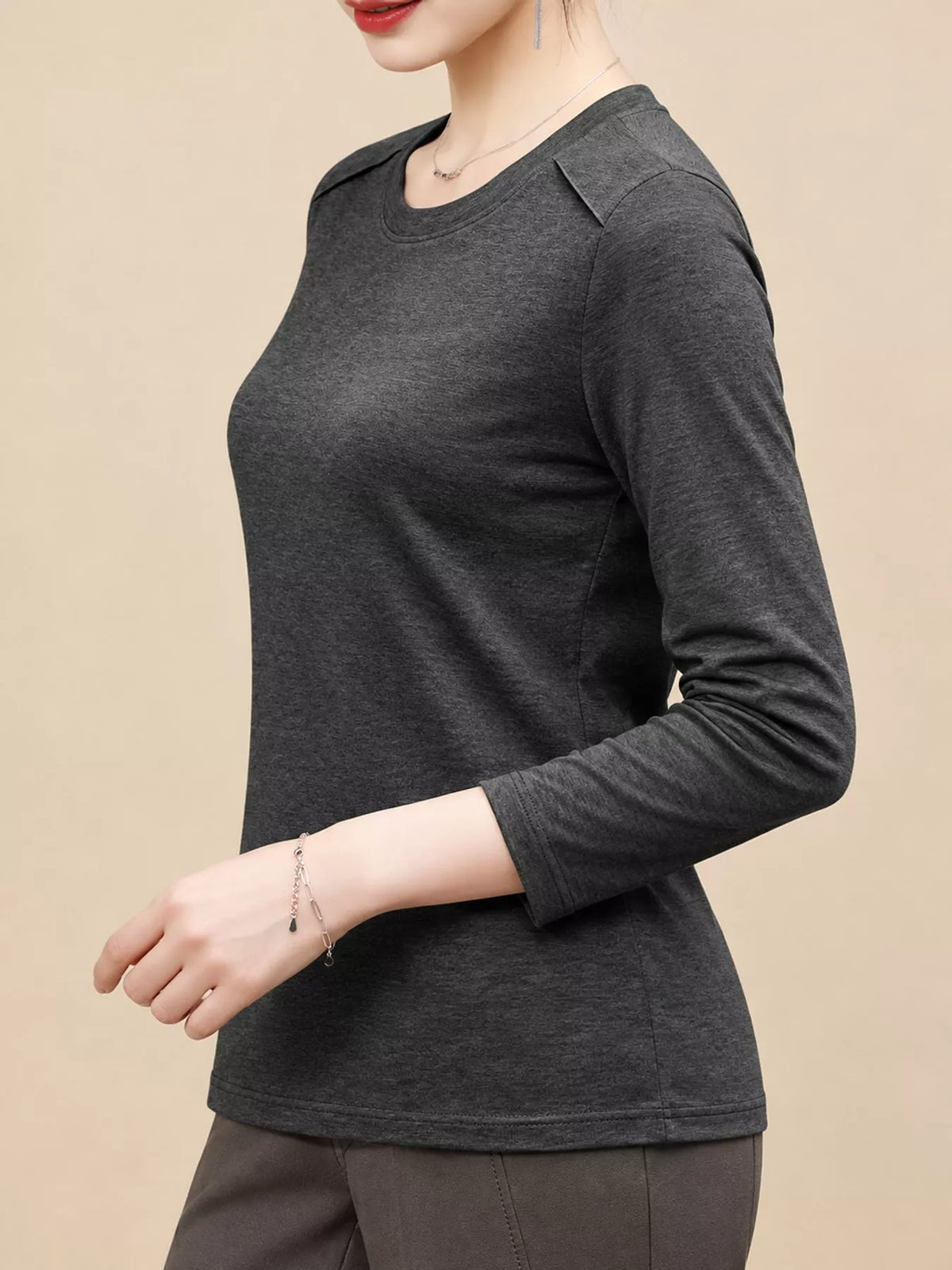 Heather Gray solid long-sleeve crew neck t-shirt