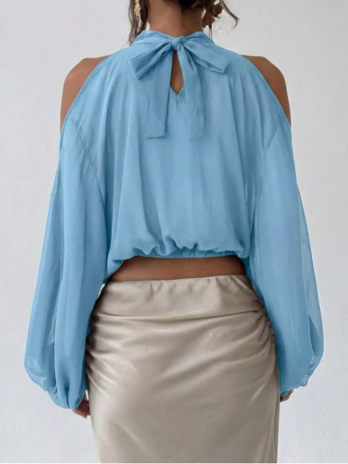 Cold-shoulder blouse, blue back