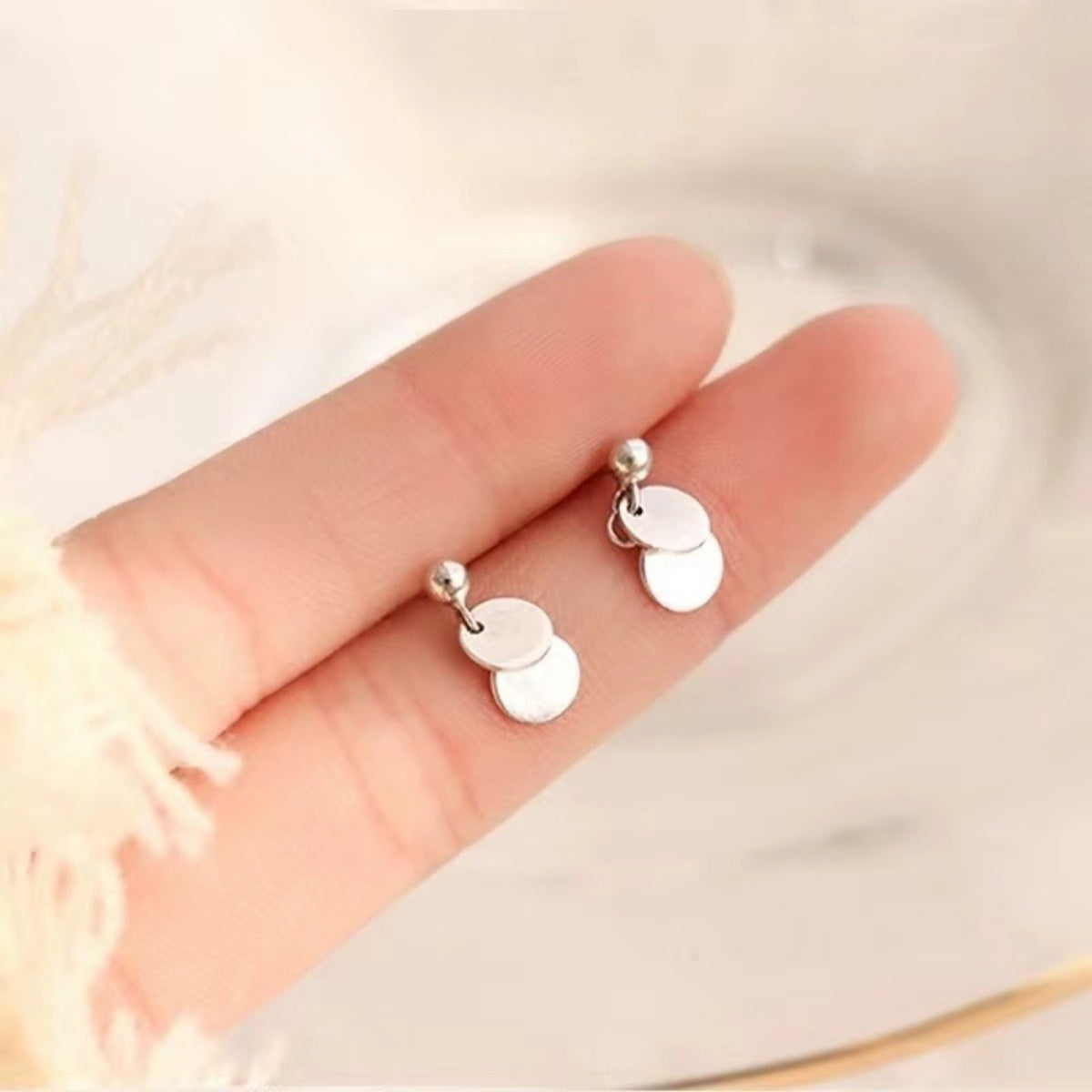 Trendsi 925 Sterling Silver Round Piece Drop Earrings -