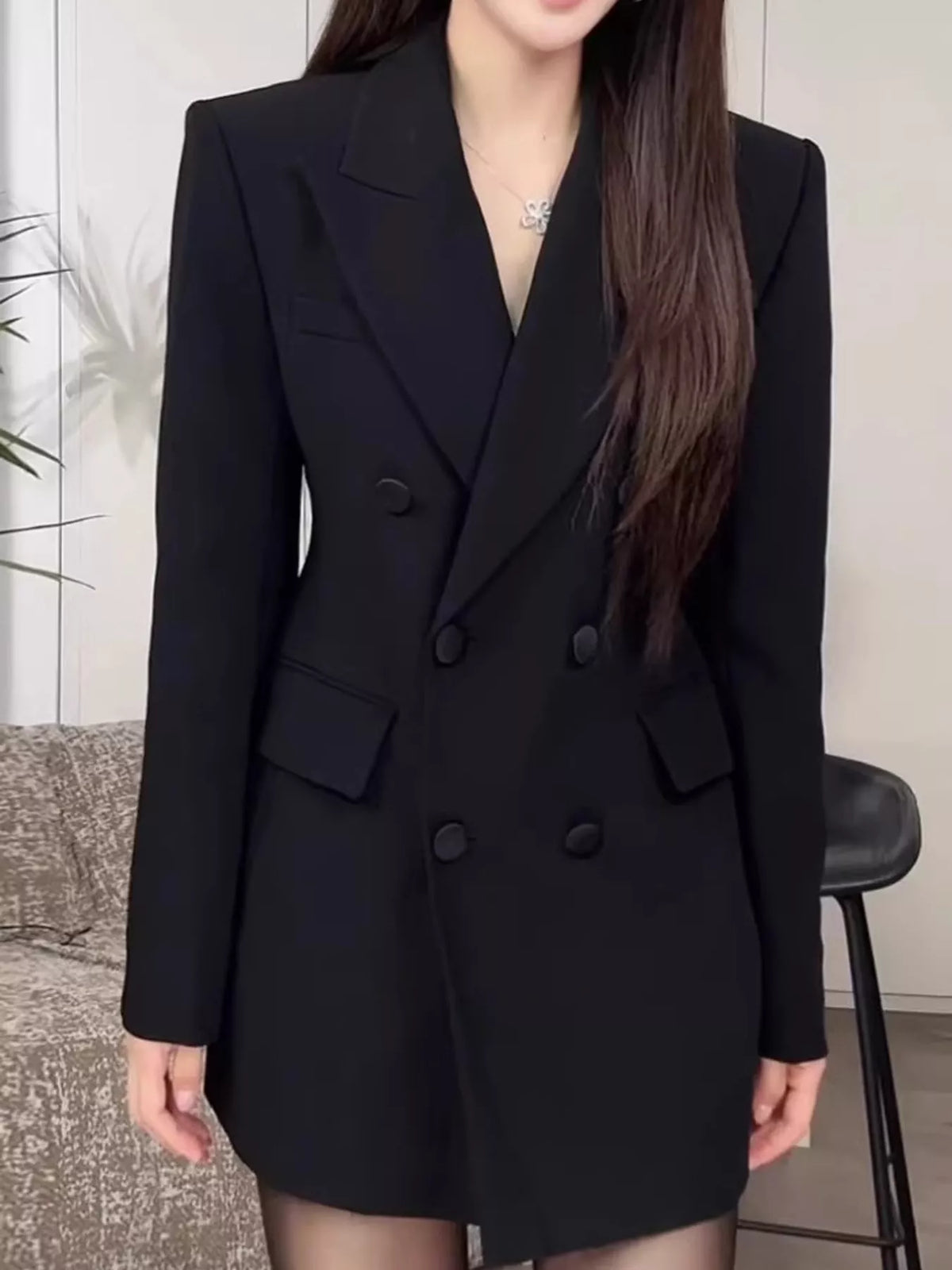 Double-breasted blazer, black straight front