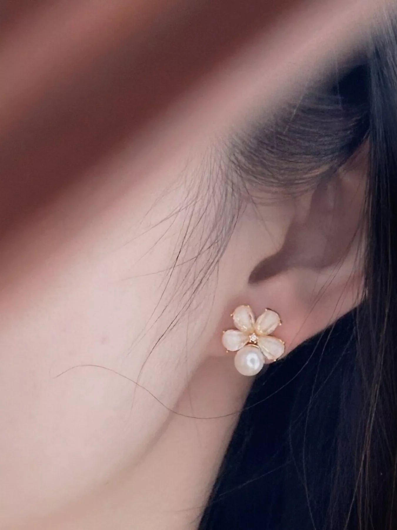 Trendsi Floral Pearl Stud Earrings -