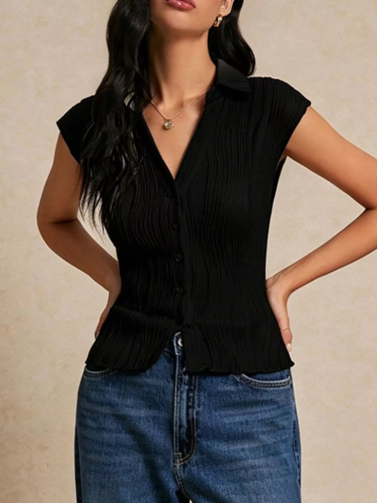 Ribbed cap-sleeve shirt, black ribbed shirt front