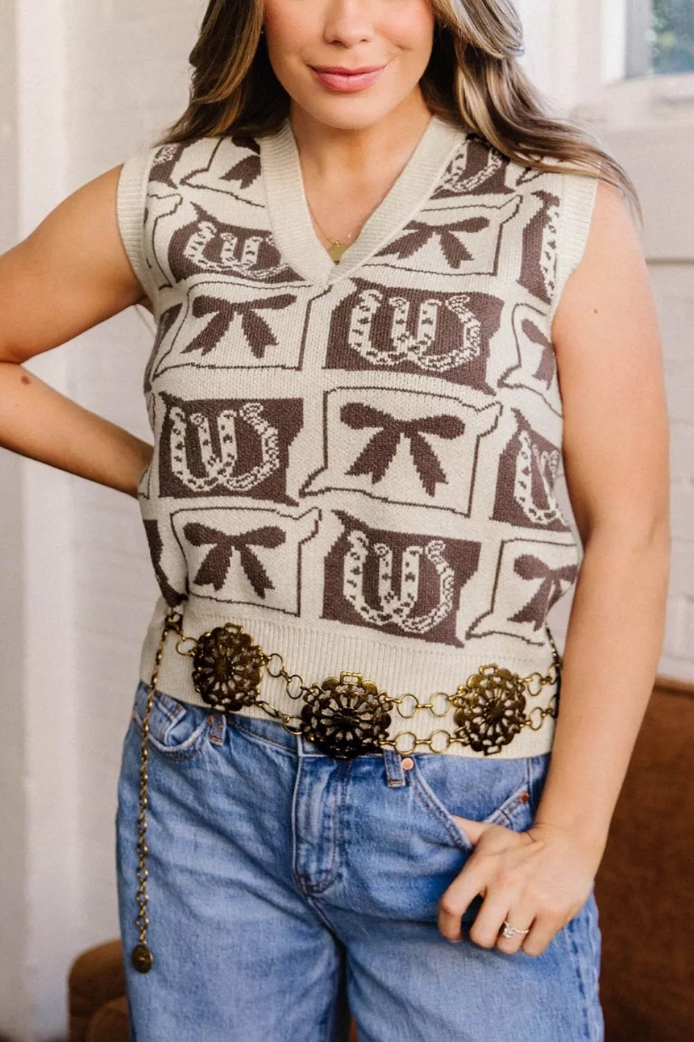 Trendsi Western Horseshoe Bow Pattern Button Front Sleeveless Knit Sweater -