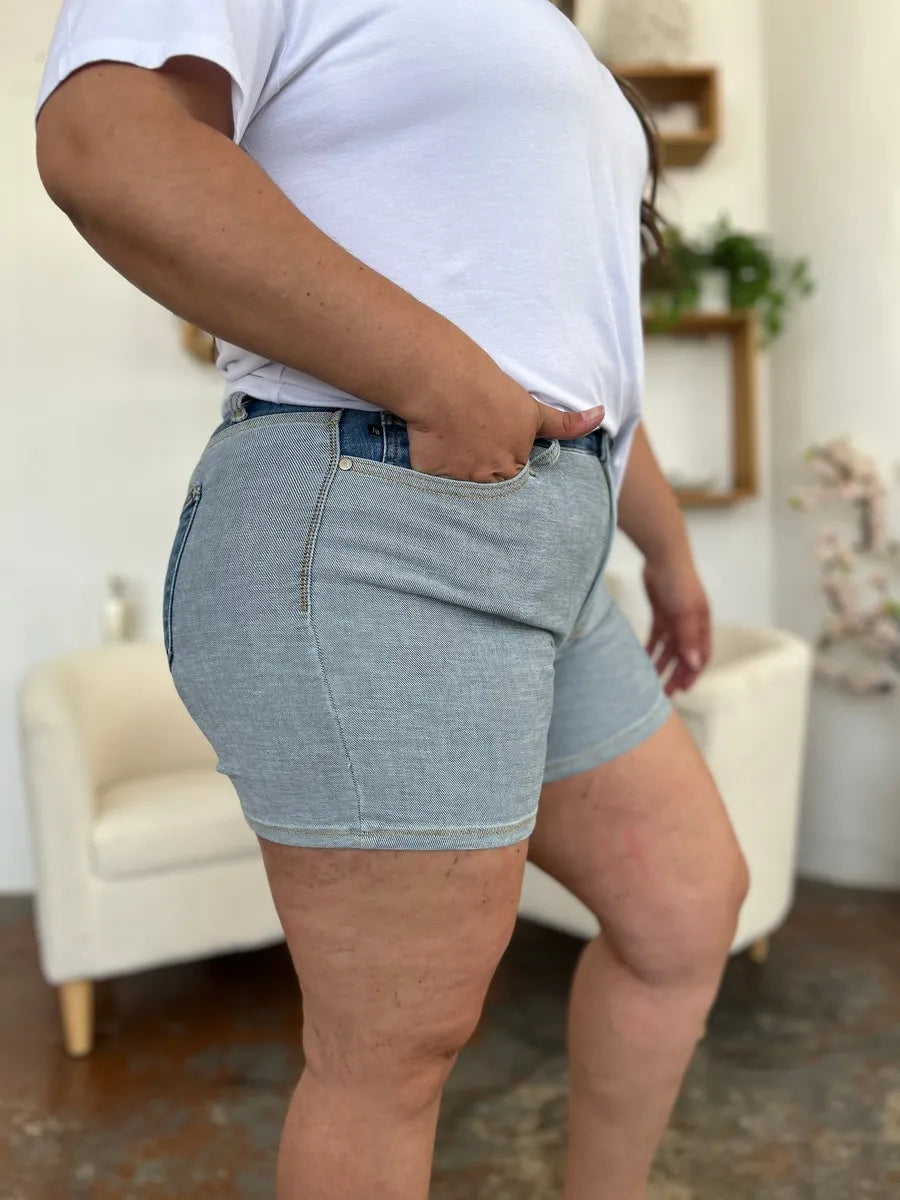 Women's shorts – product view 7