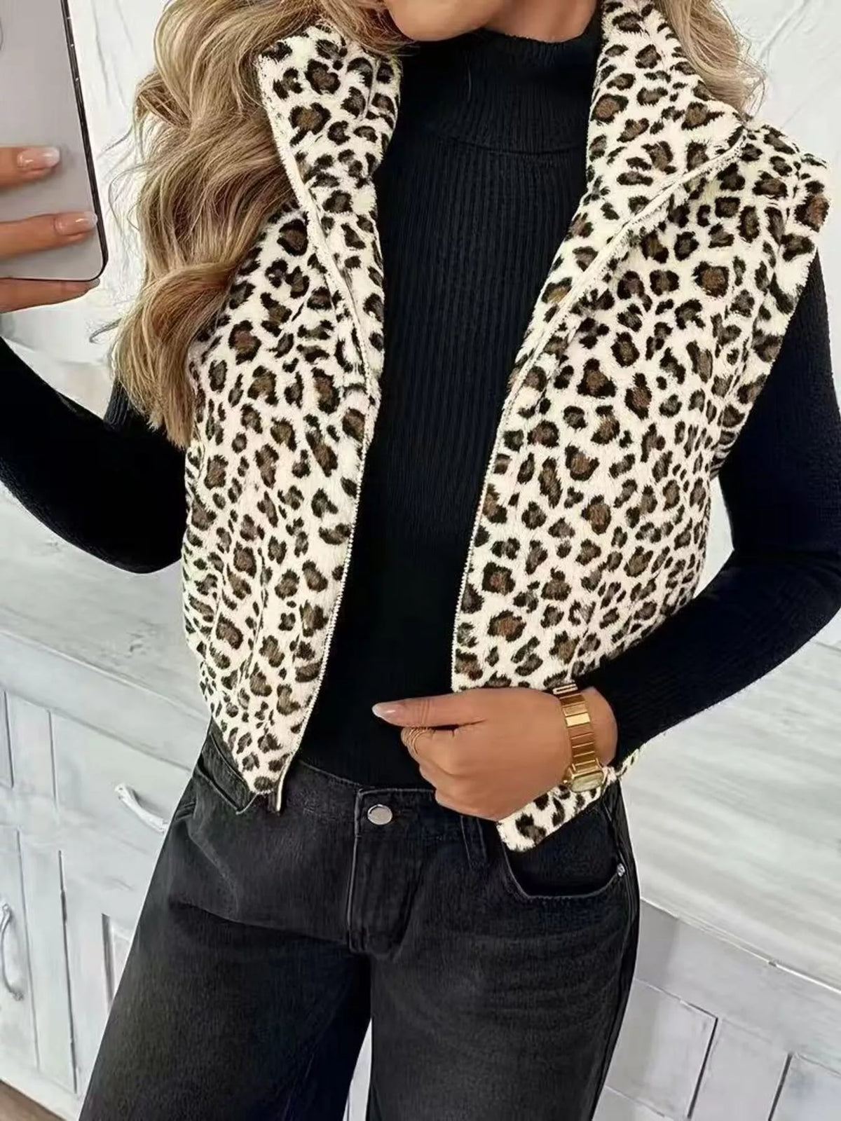 Animal-print vest, light leopard-print front