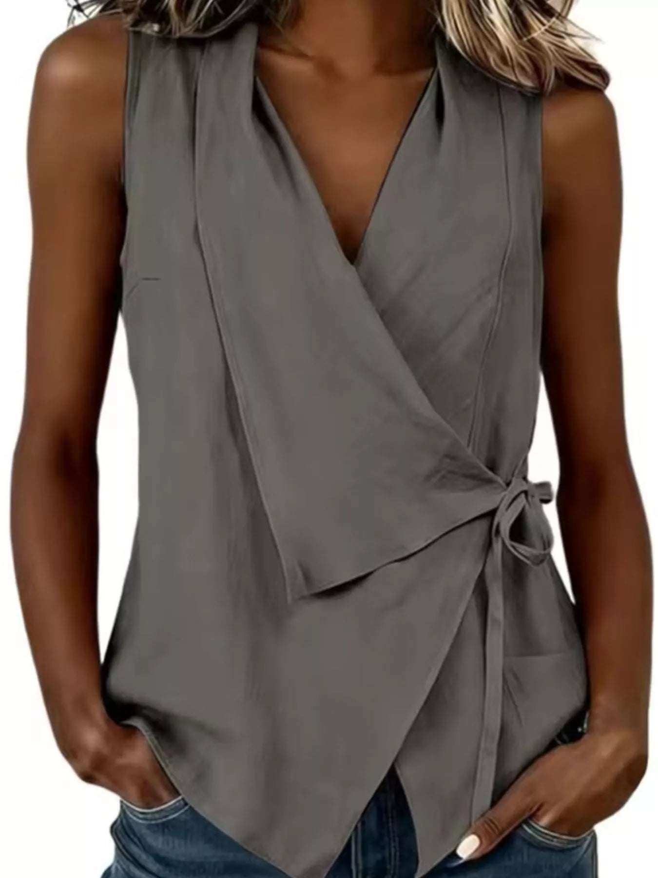 Trendsi Tie Detail Sleeveless Top -