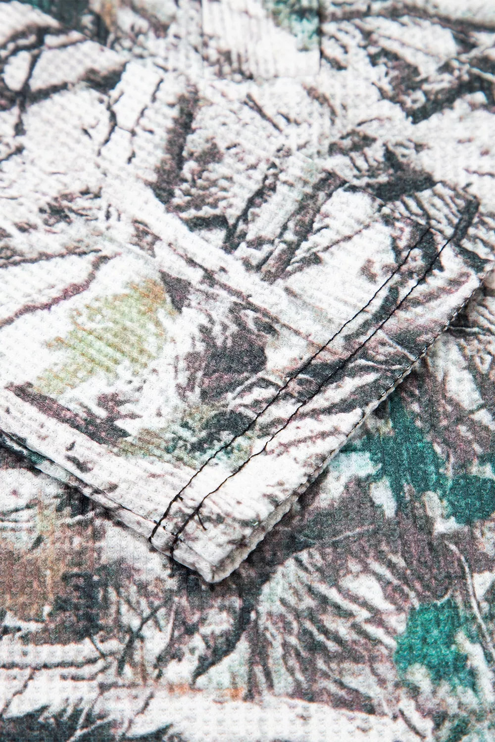 Women's camo long sleeve top and elastic-waist shorts two-piece set