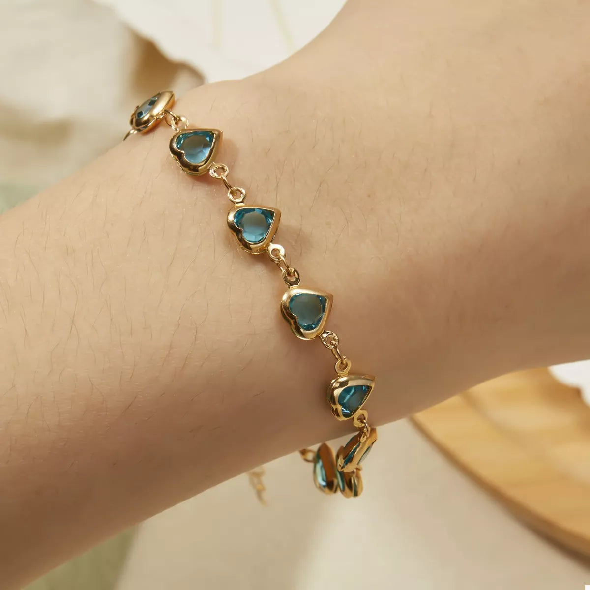 Trendsi 18K Gold-Plated Heart Bracelet -