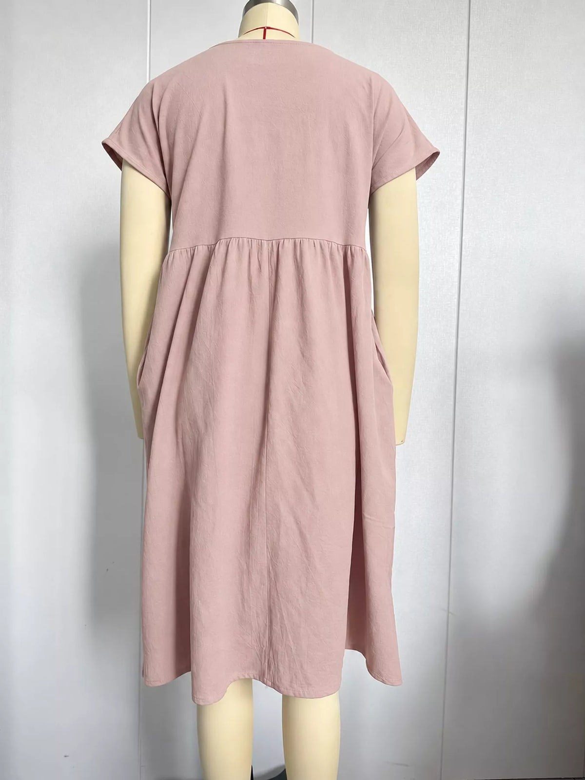 Round neck short sleeve midi dress, back view