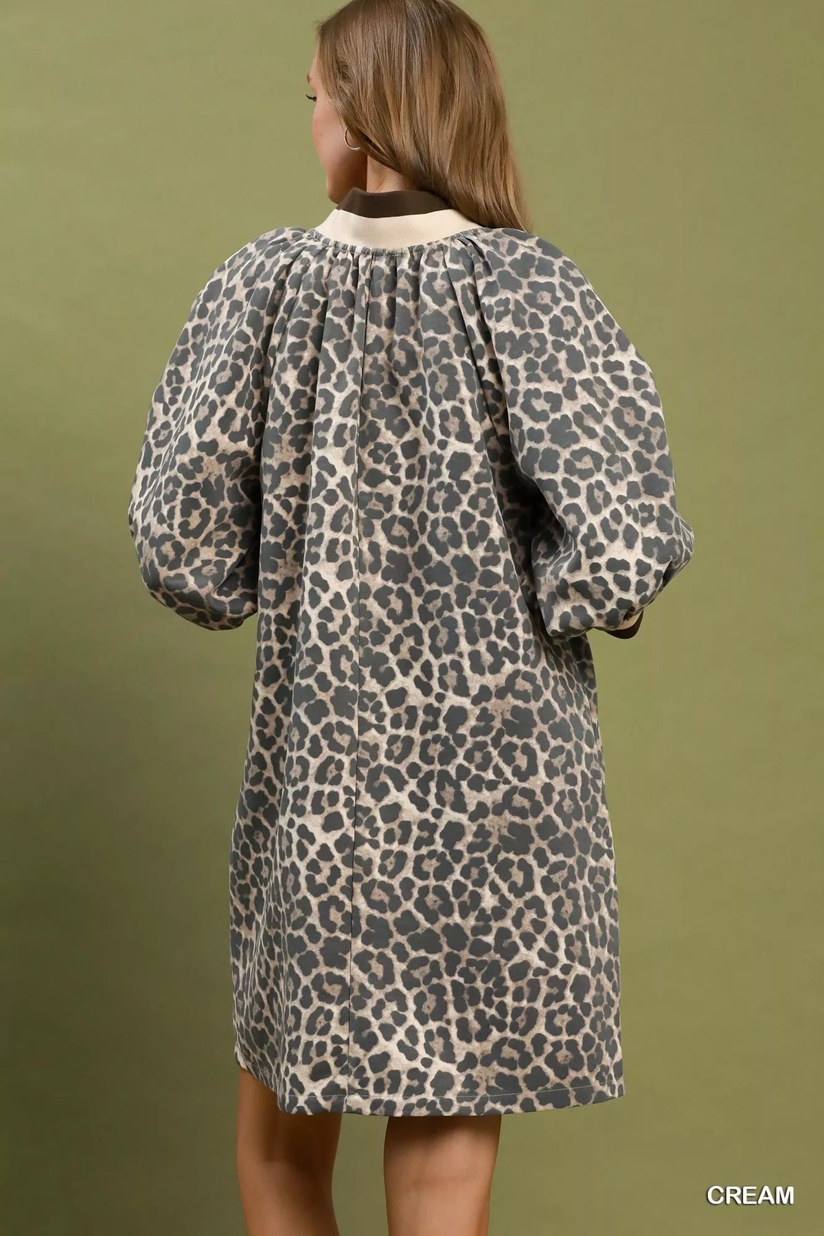 Women's apparel – product view 3