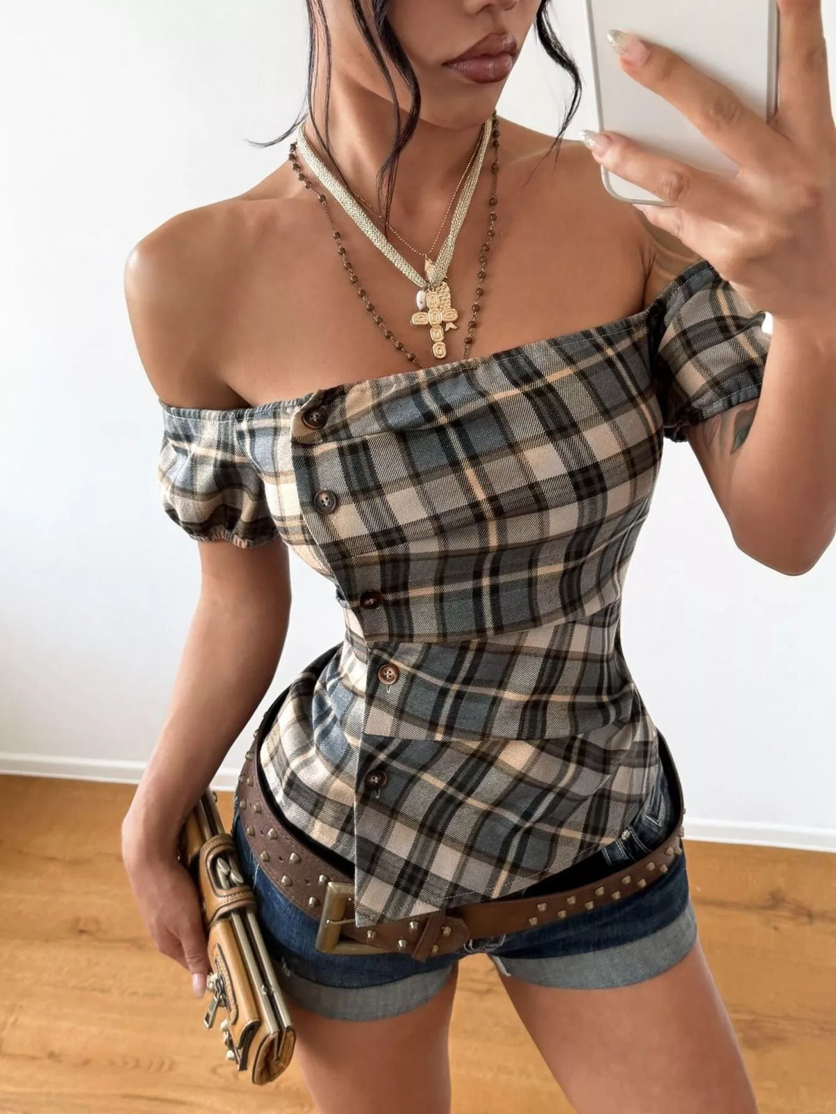 Off-shoulder plaid blouse, brown plaid front