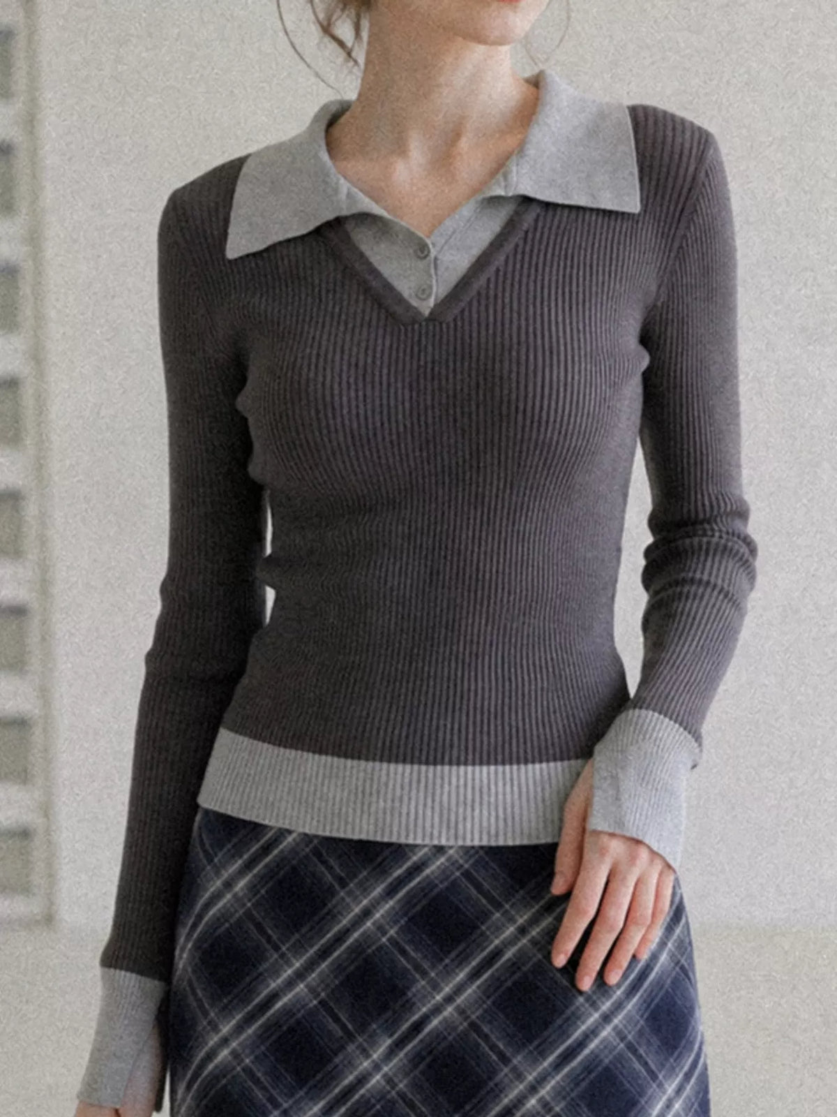 Contrast Collar Ribbed Knit Top with Button Detail in gray