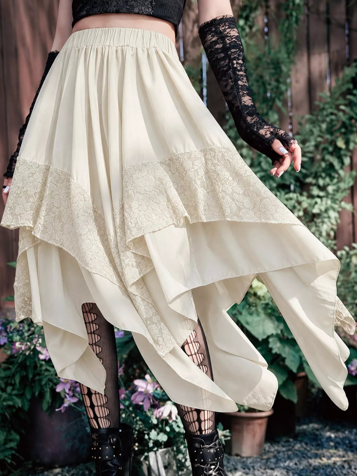 Asymmetric lace skirt, cream front