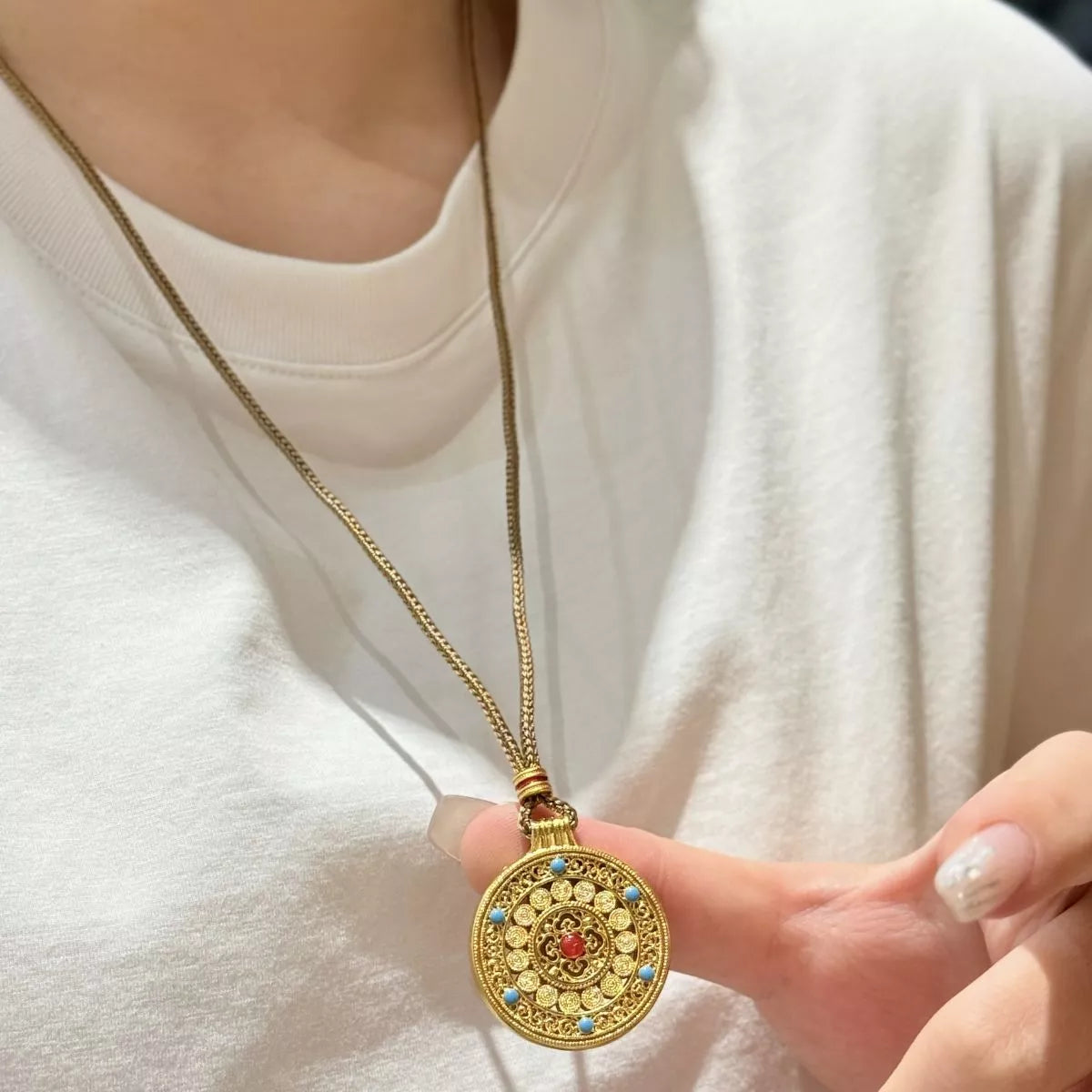Trendsi 18K Gold-Plated Round Pendant Necklace -