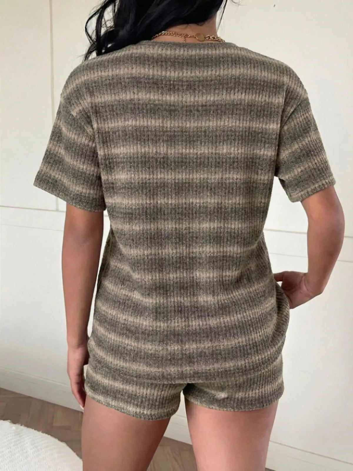 Women's clothing set – product view 9