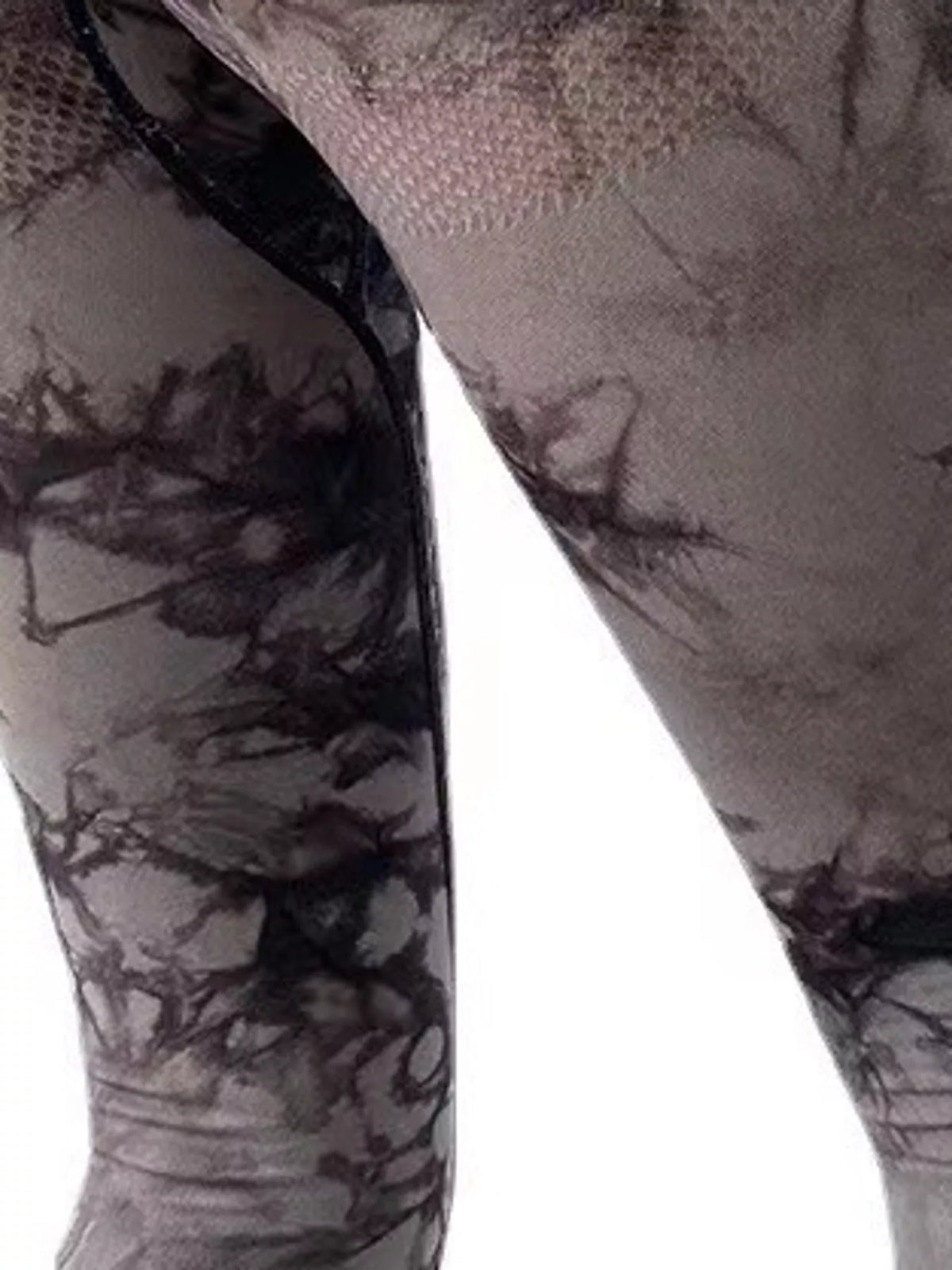 Gray high-waisted tie dye seamless active leggings, detail view