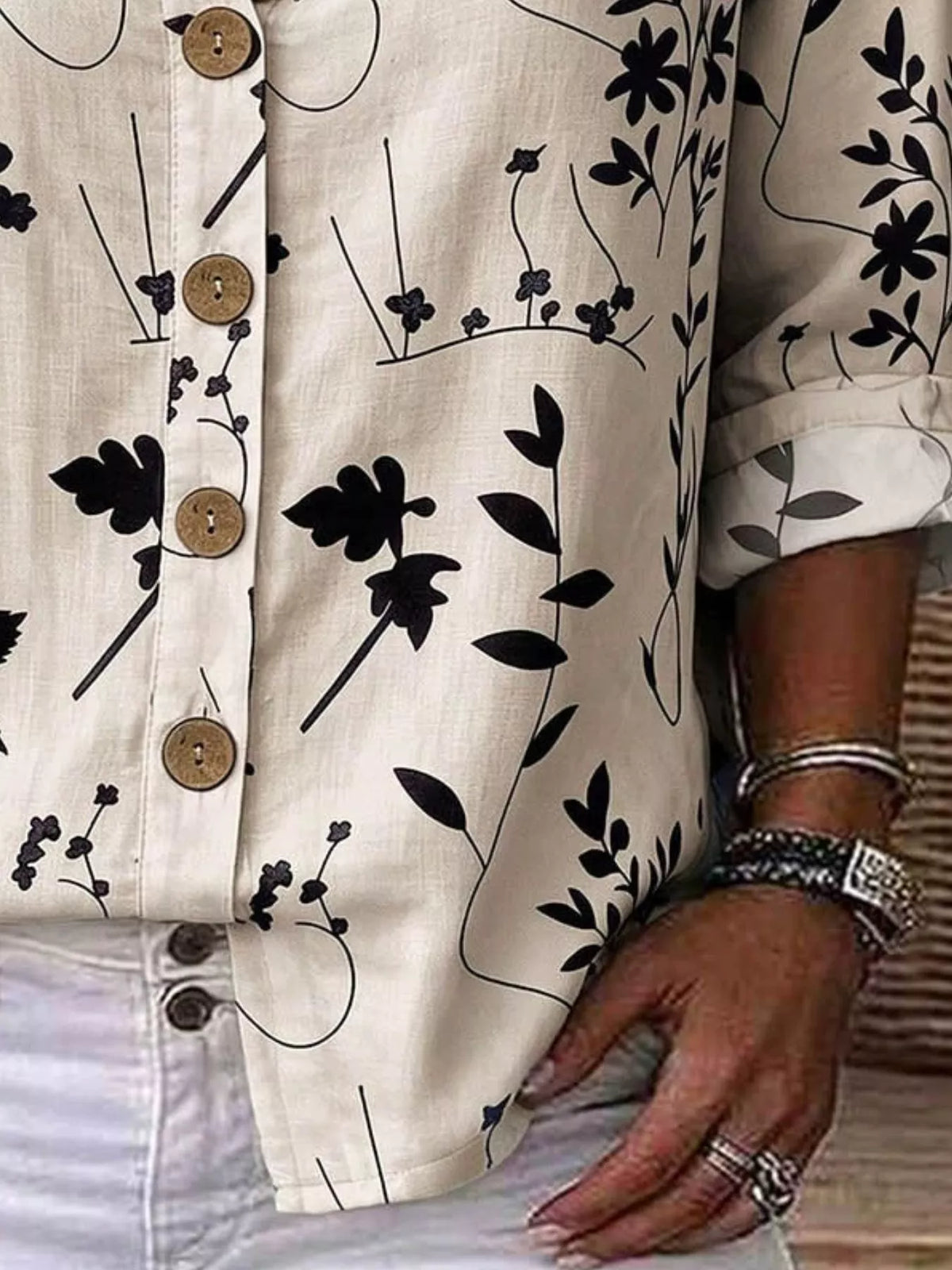 Notched-neck shirt, white black-floral buttons