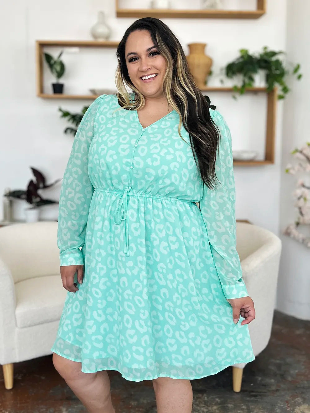 Women's apparel – product view 10