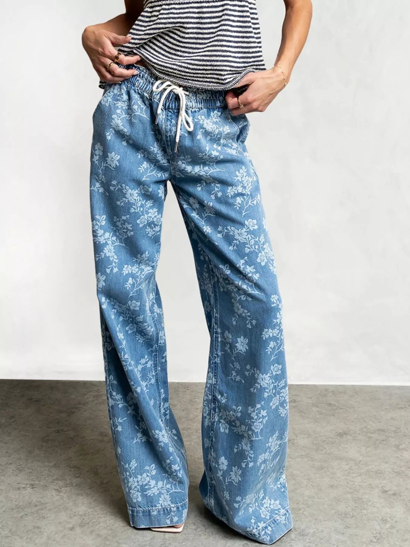 Trendsi Drawstring Floral Wide-Leg Jeans -