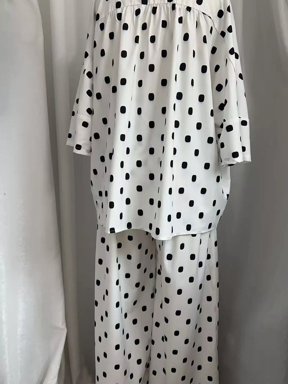 Collared 3/4 sleeve outfit set, back view