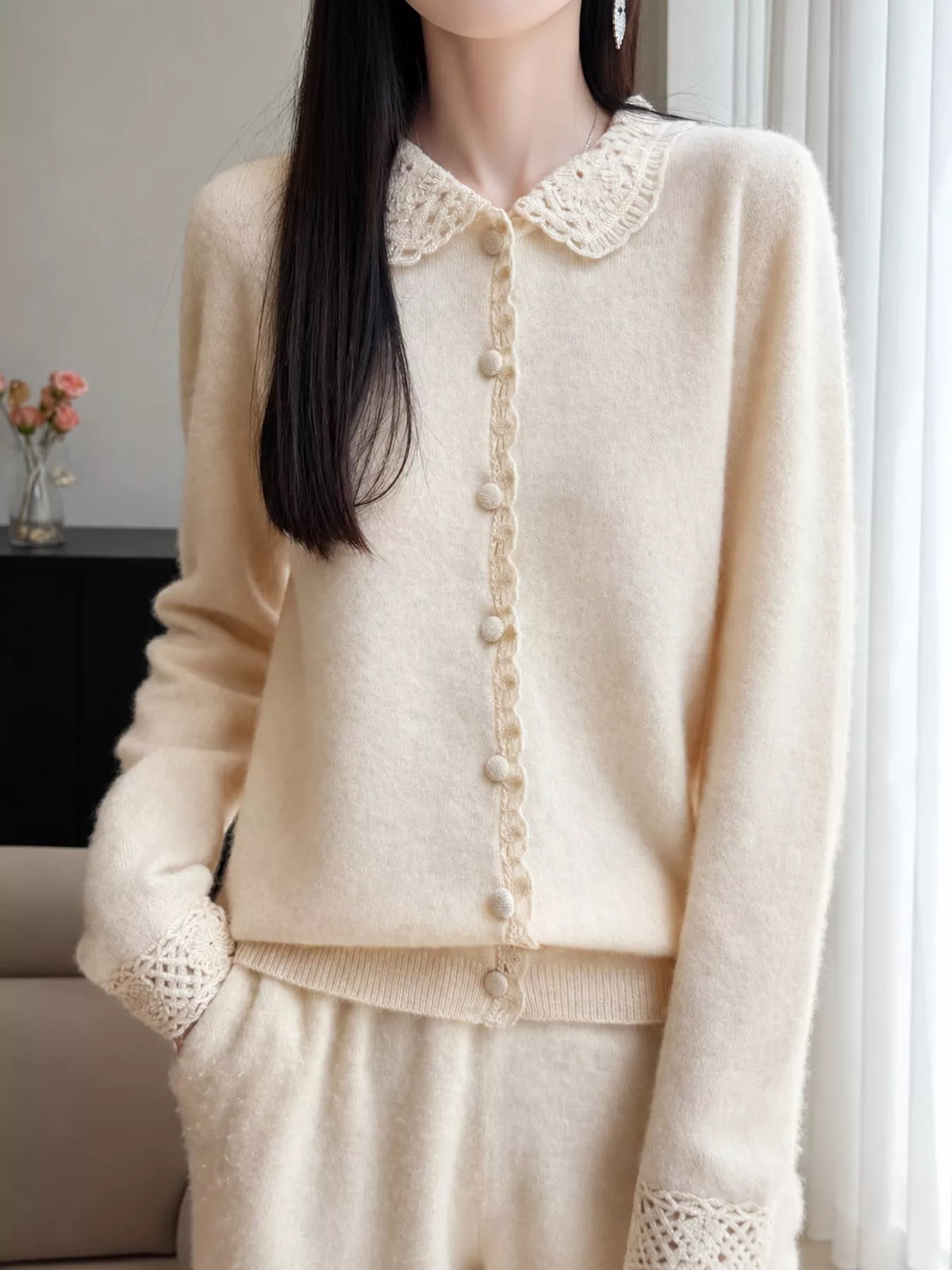 Lace-collar cardigan, cream front