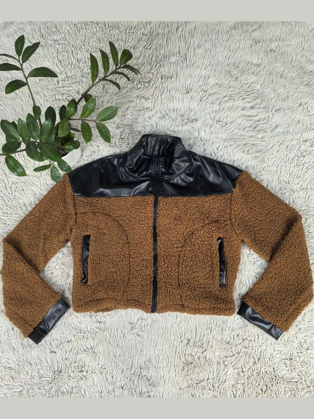 Sherpa-contrast jacket, tan flat front
