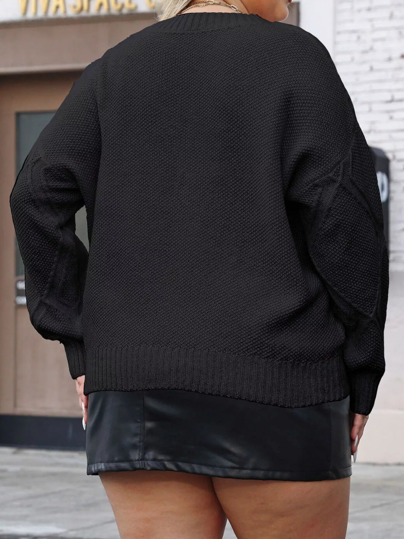 Diamond-pattern round-neck sweater