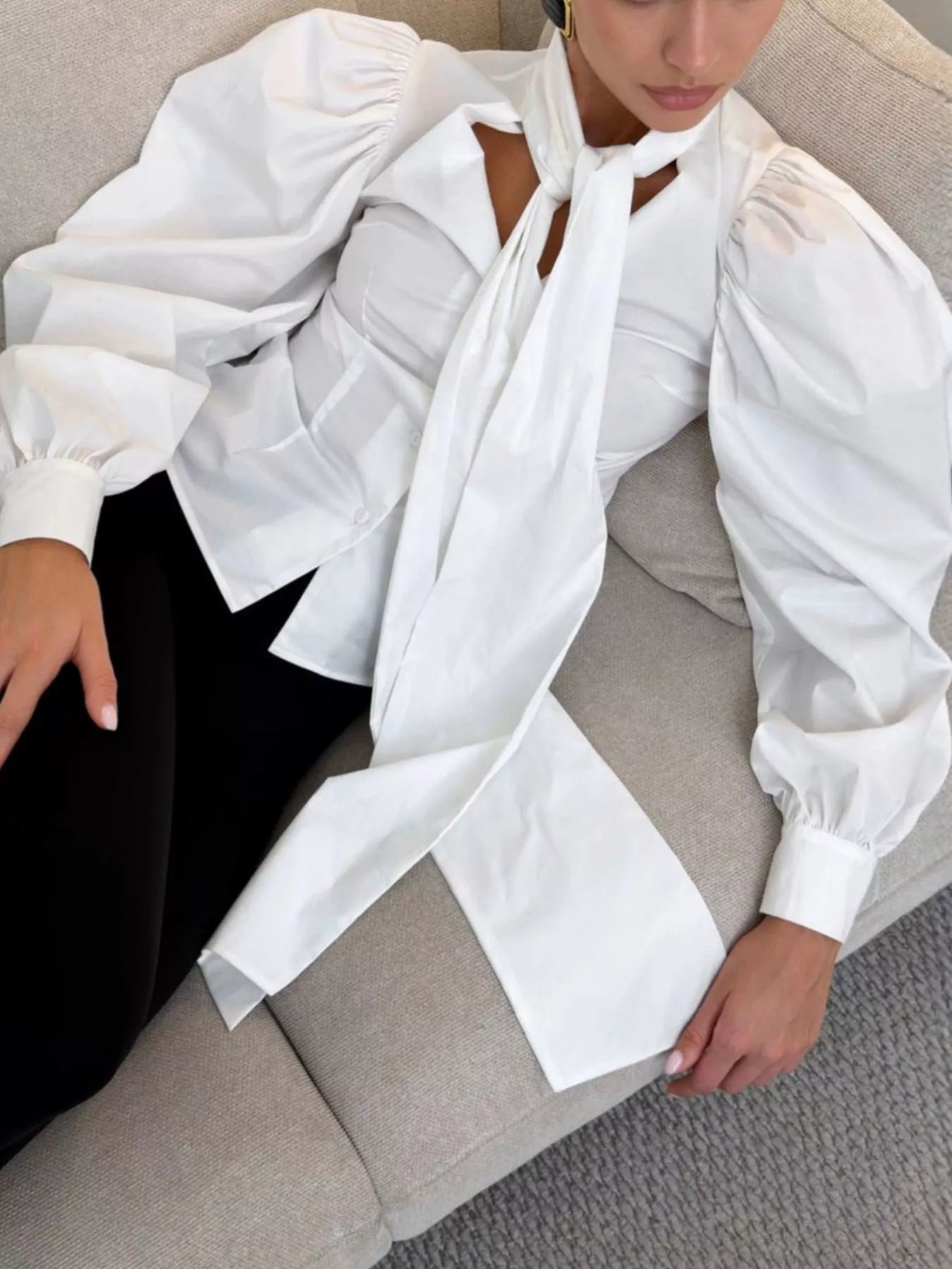 Trendsi Bow Tie Puffed Sleeves Blouse -