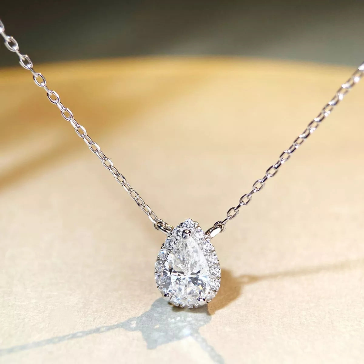 Trendsi 1.5 Carat 925 Sterling Silver Moissanite Teardrop Necklace -