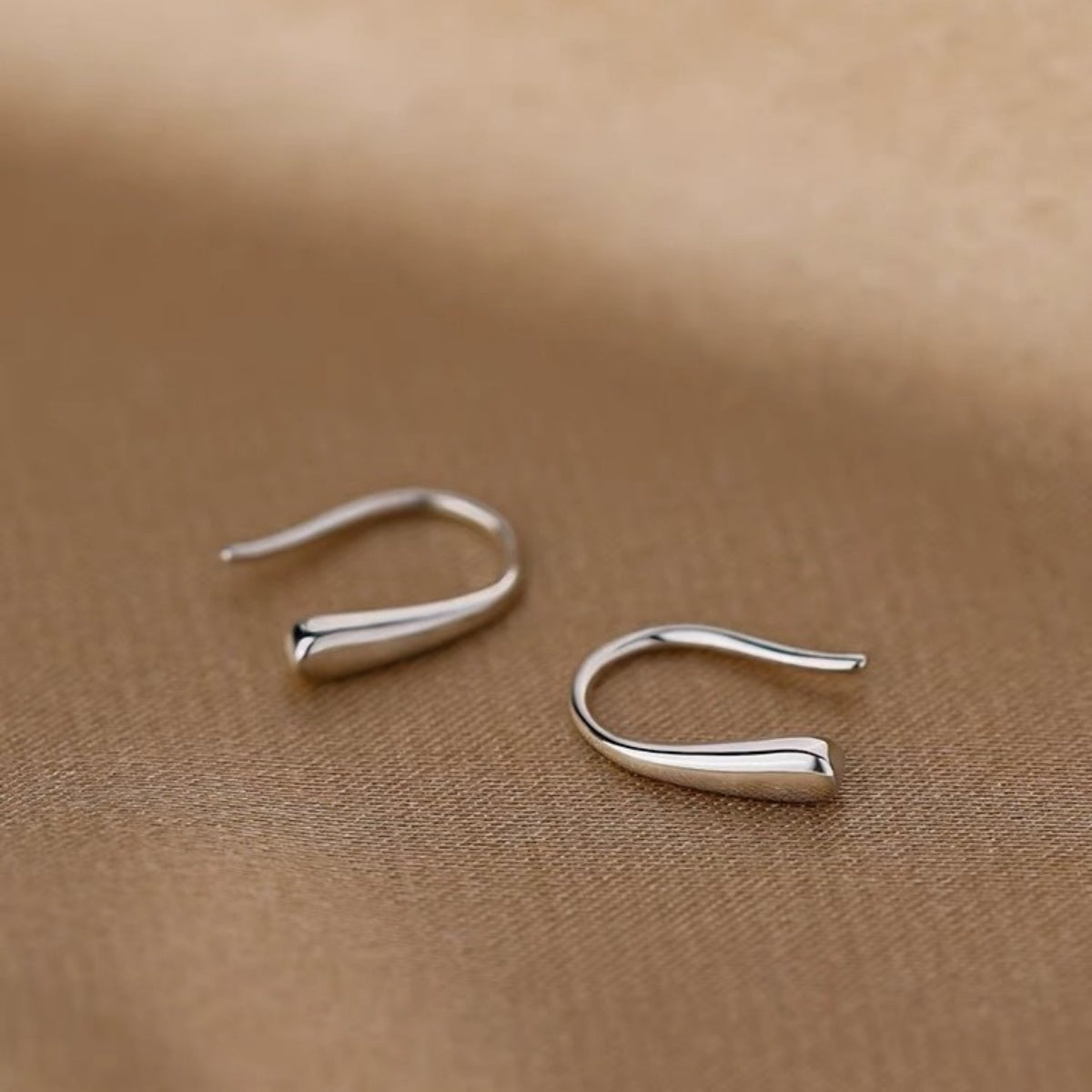 Trendsi 925 Sterling Silver U Shaped Earrings -