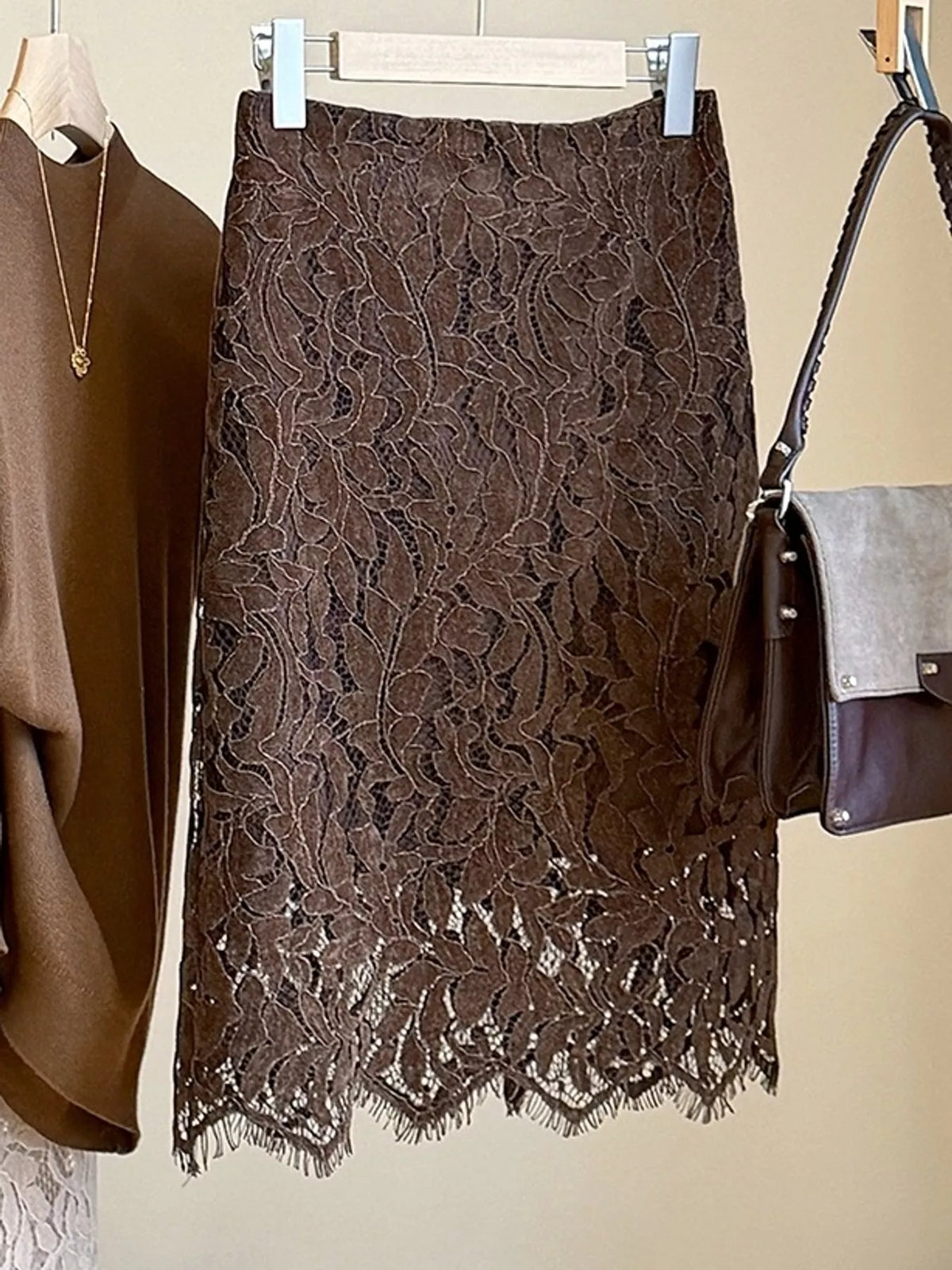 Coffee high-waisted lace skirt