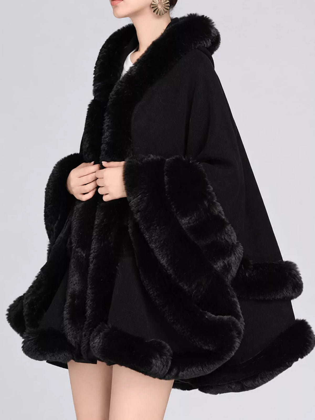 Faux-fur-trim cape, black side