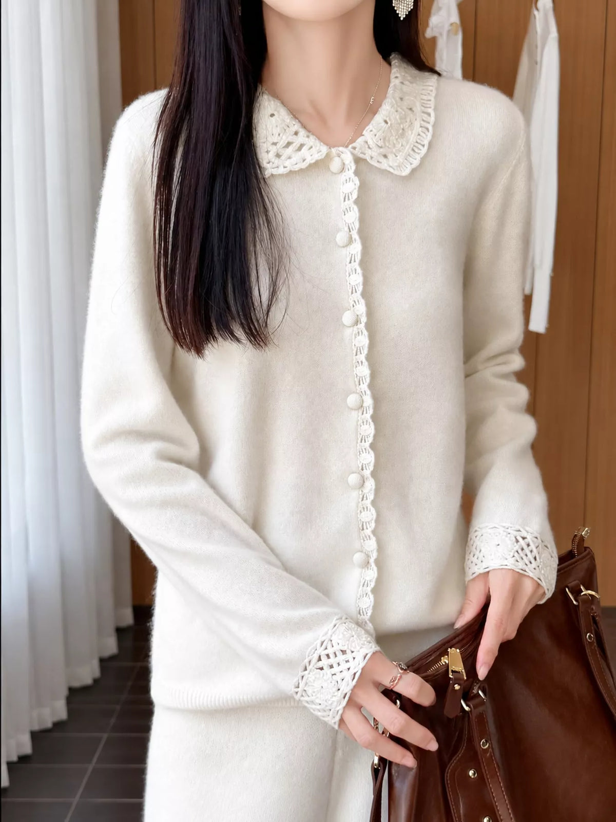 Lace-collar cardigan, white front