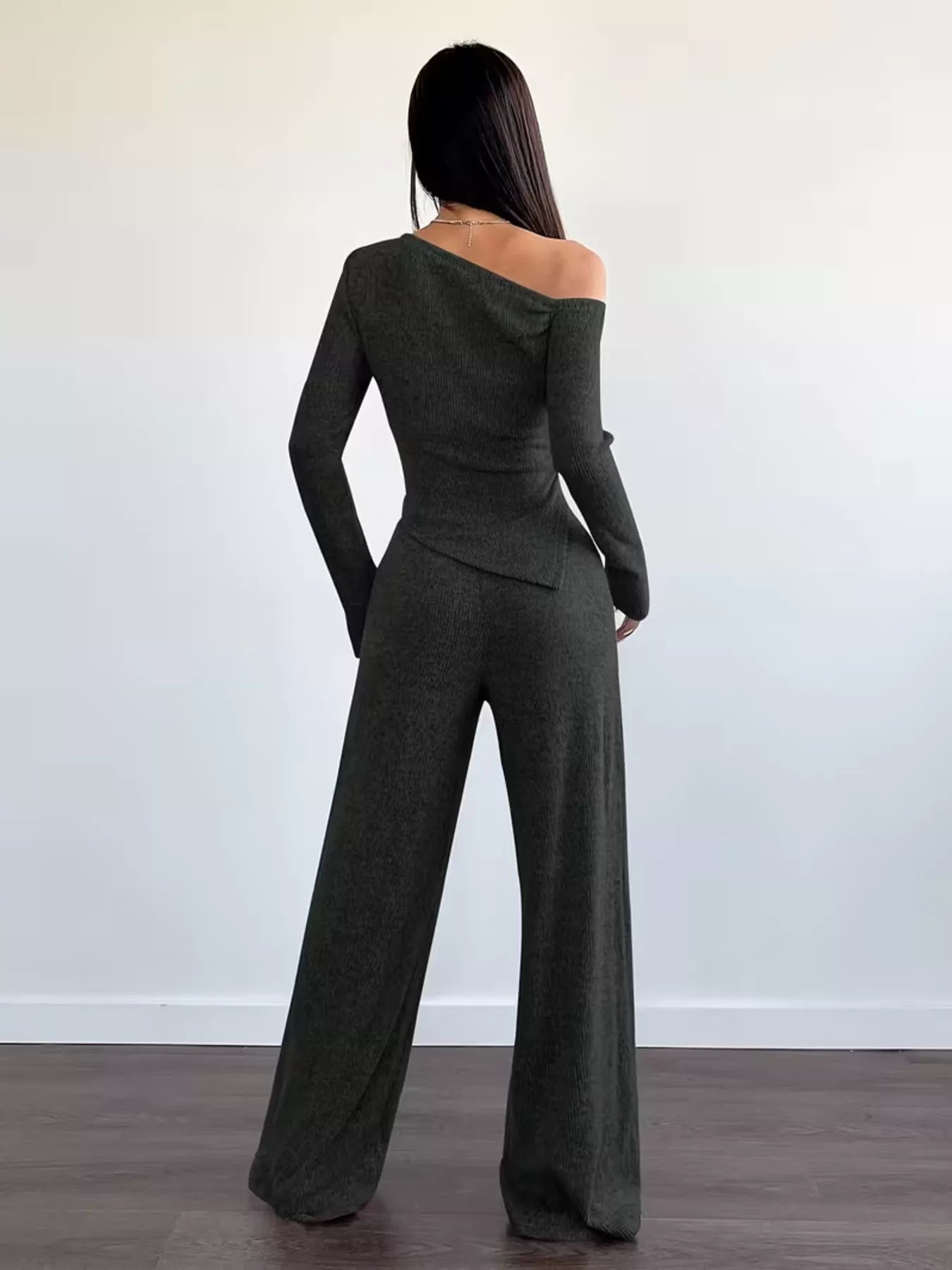 Women's clothing set – product view 3