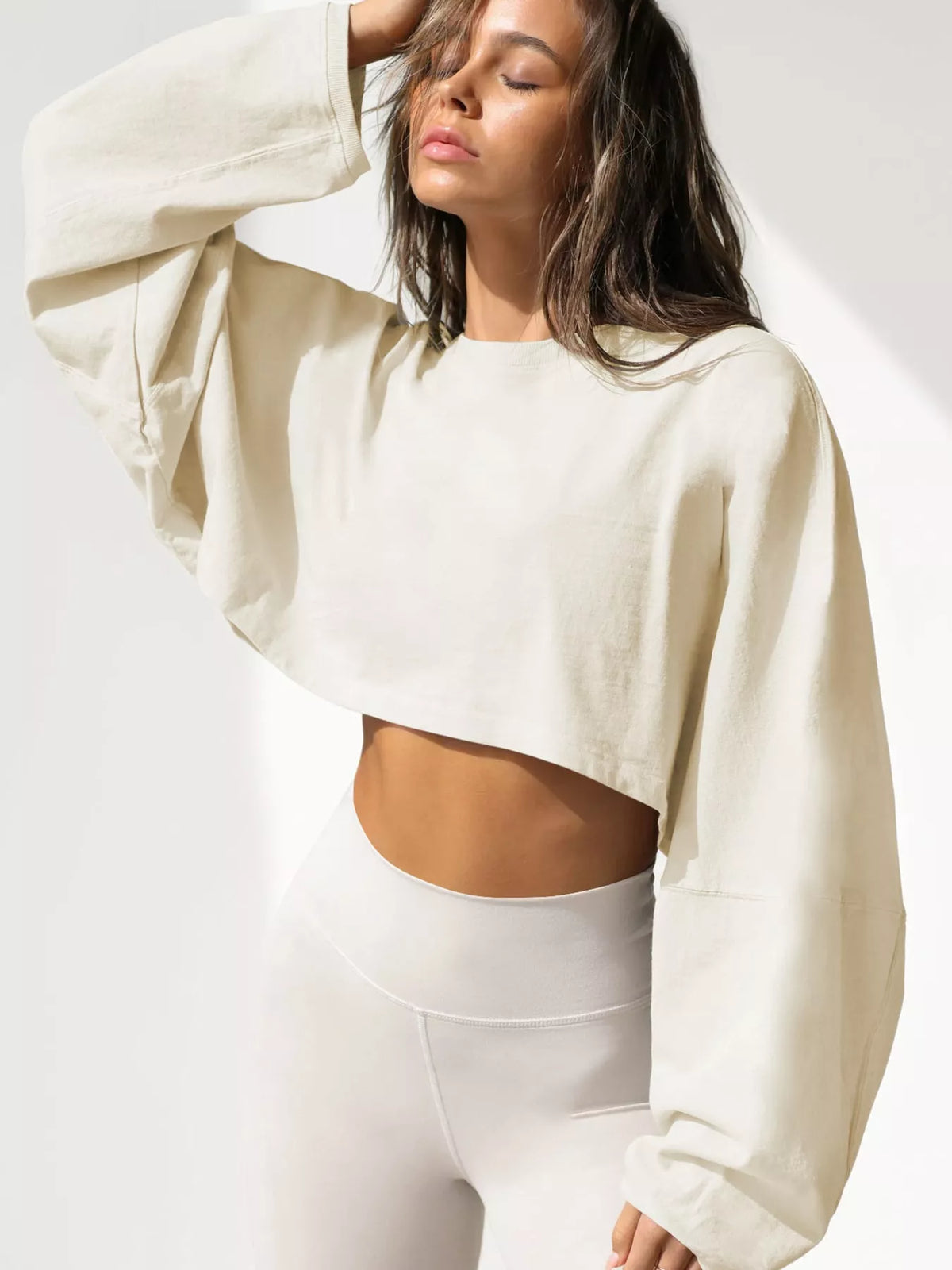 Cropped Sweatshirt in cream, front view